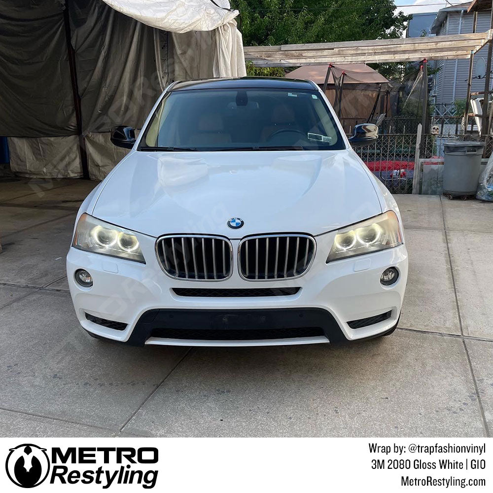 White BMW X3 wrap