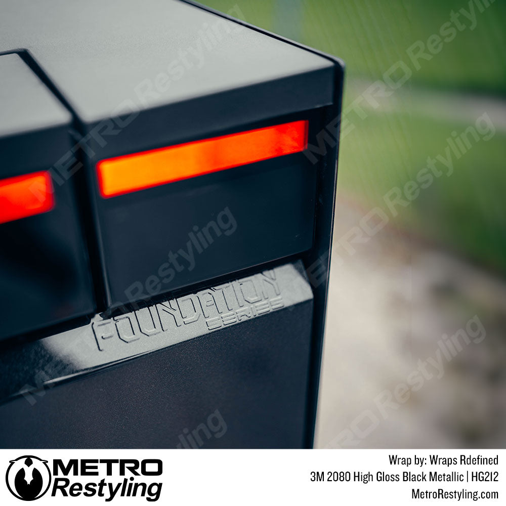 3M 2080 High Gloss Black Metallic Vinyl Wrap | HG212