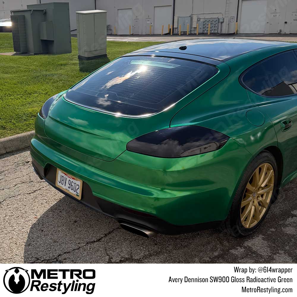 Avery Dennison SW900 Gloss Radioactive Green Vinyl Wrap | SW900-762-M