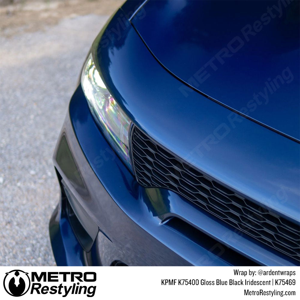 car with blue color vinyl wrap