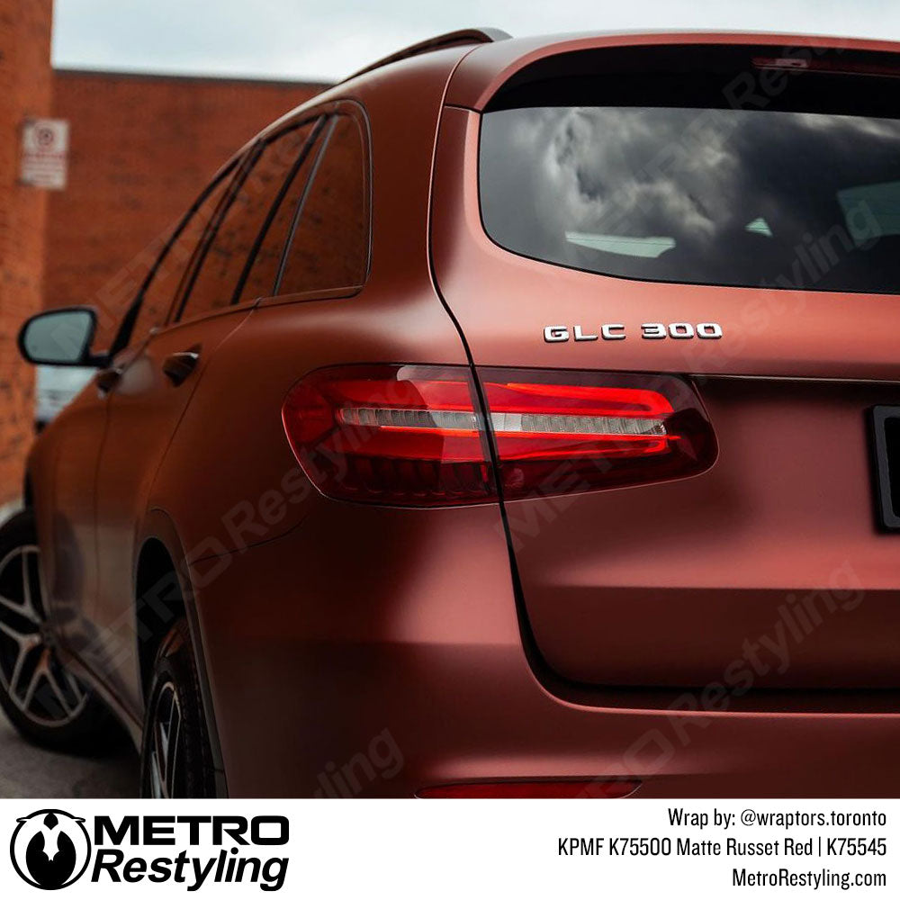 mercedes with red wrap