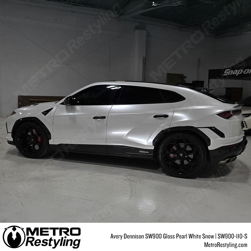 Avery Dennison SW900 Gloss Pearl White Snow Vinyl Wrap | SW900-110-S