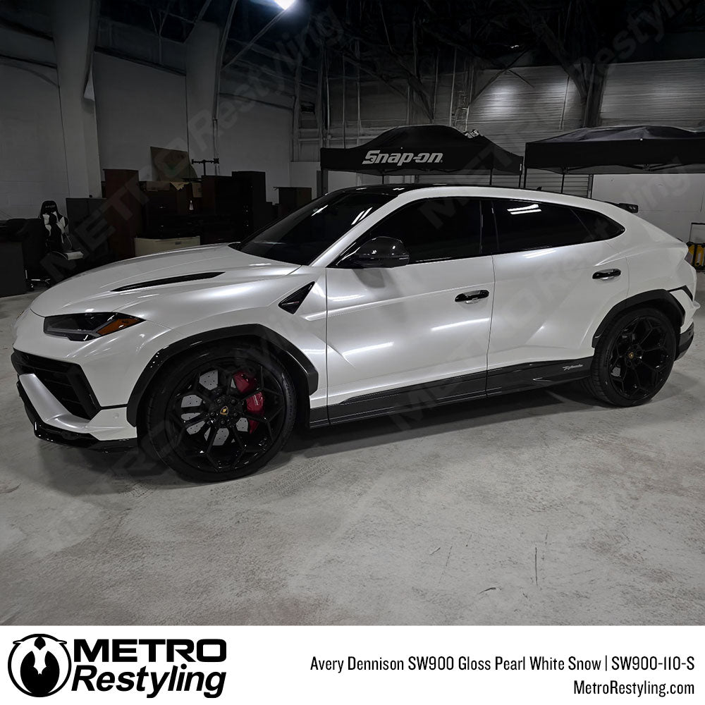 Avery Dennison SW900 Gloss Pearl White Snow Vinyl Wrap | SW900-110-S