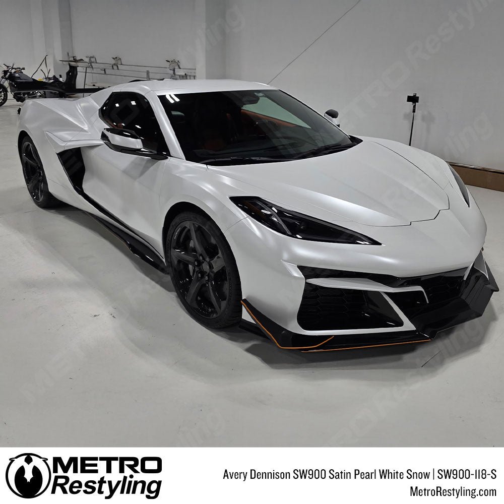 Avery Dennison SW900 Satin Pearl White Snow Vinyl Wrap | SW900-118-S