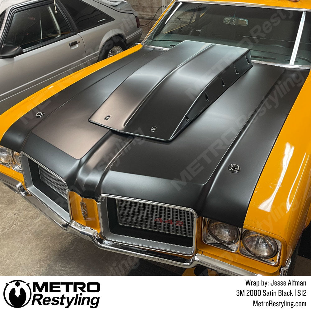 3M 2080 Satin Black Chevelle Wrap