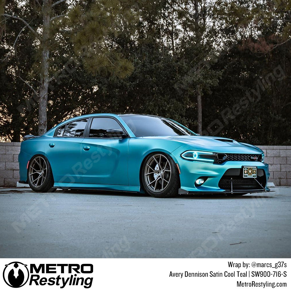 Avery Dennison SW900 Satin Cool Teal charger