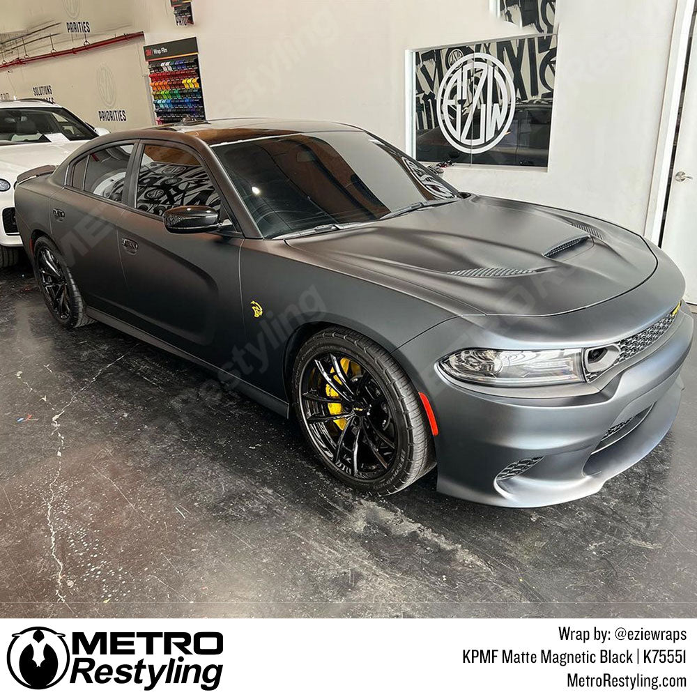 Matte Magnetic Black Charger