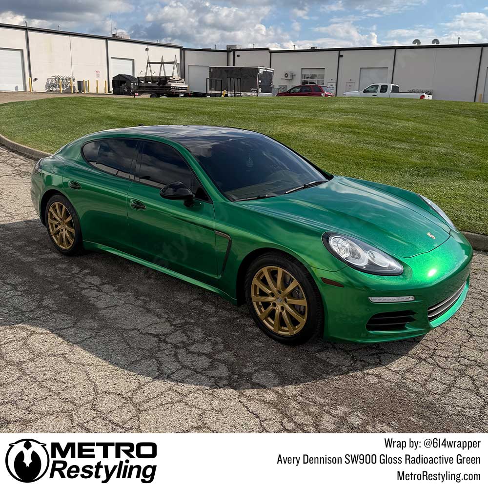 Avery Dennison SW900 Gloss Radioactive Green Vinyl Wrap | SW900-762-M