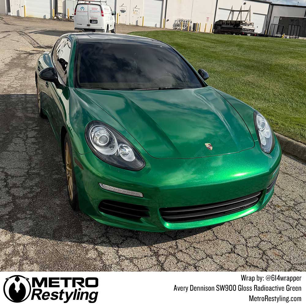 Avery Dennison SW900 Gloss Radioactive Green Vinyl Wrap | SW900-762-M