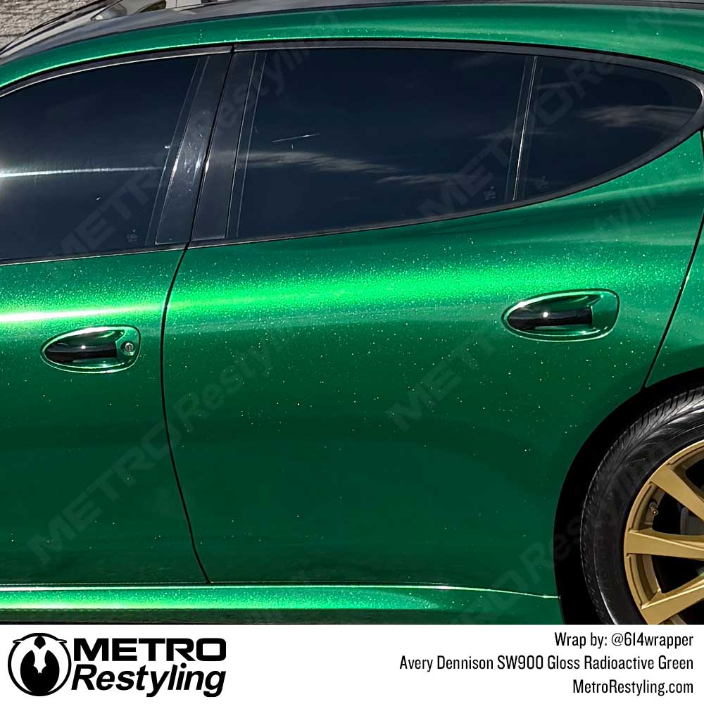 Avery Dennison SW900 Gloss Radioactive Green Vinyl Wrap | SW900-762-M