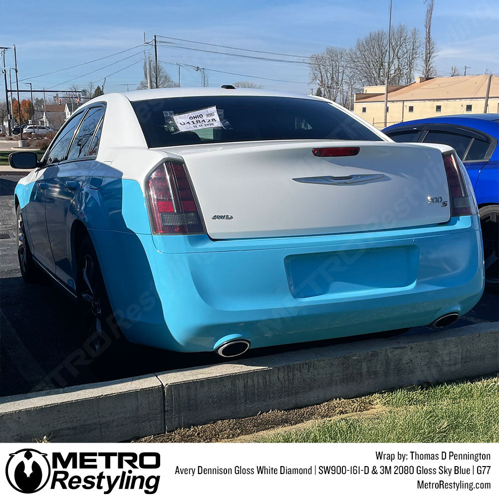 chrylser 300 with blue and white wrap