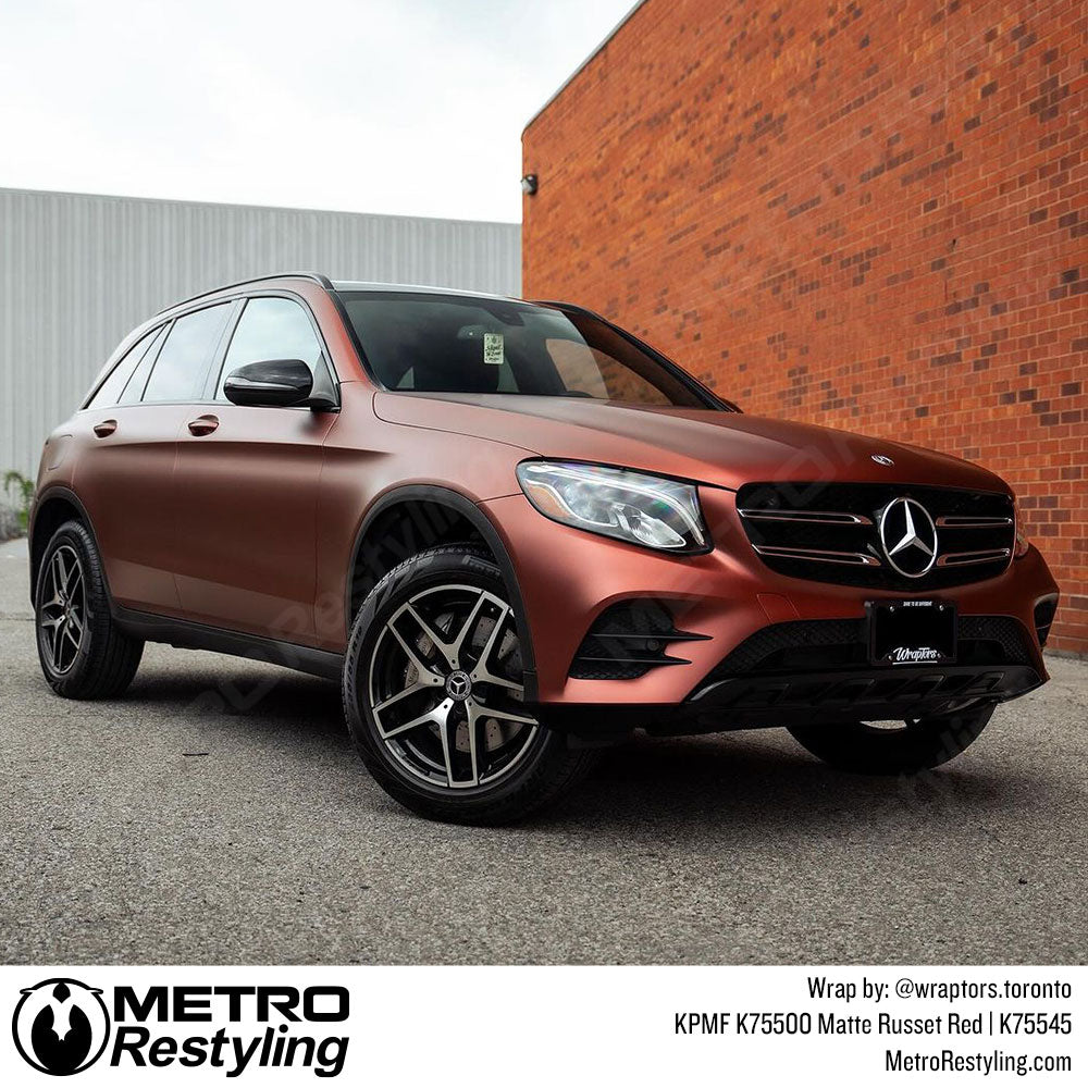 mercedes with red wrap