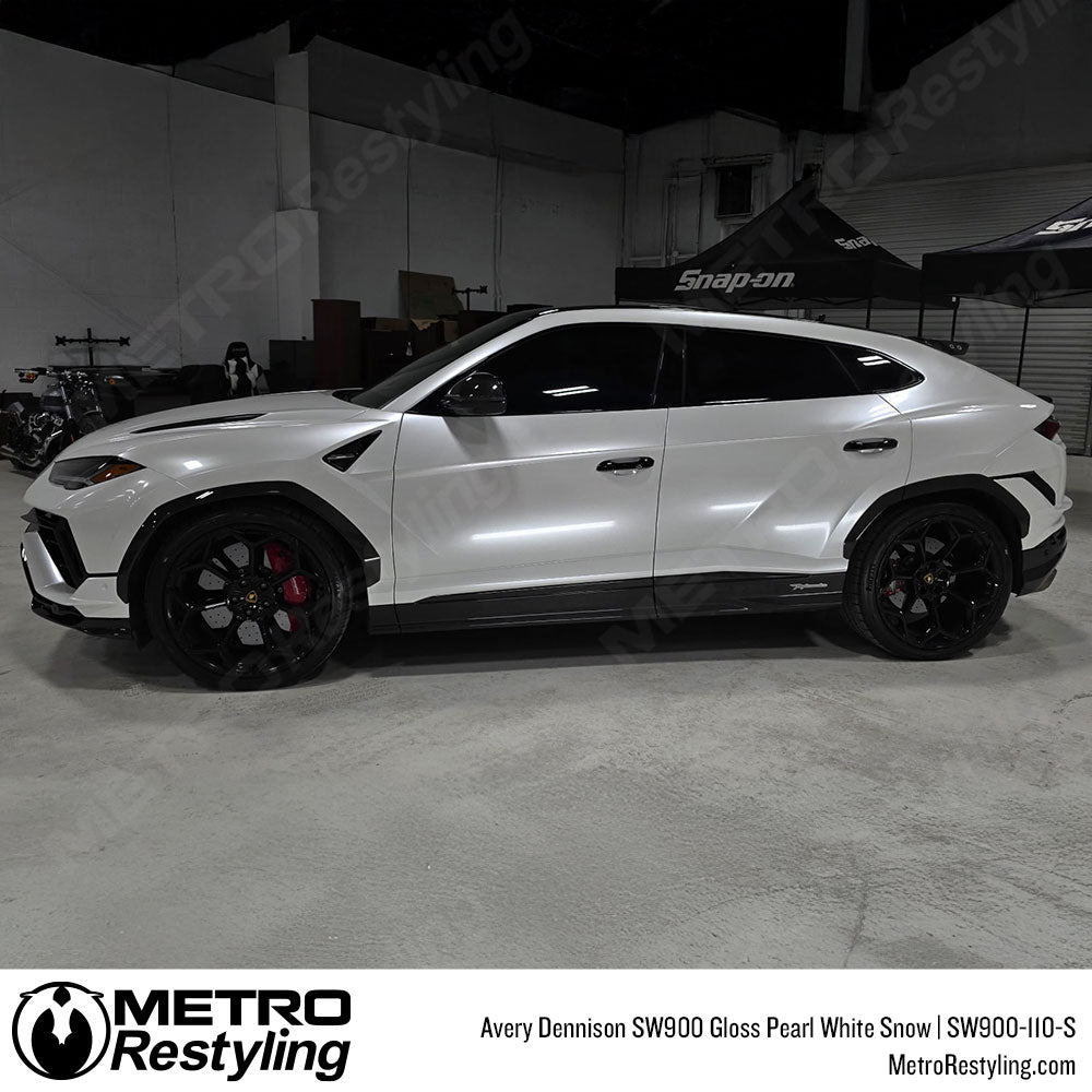 Avery Dennison SW900 Gloss Pearl White Snow Vinyl Wrap | SW900-110-S