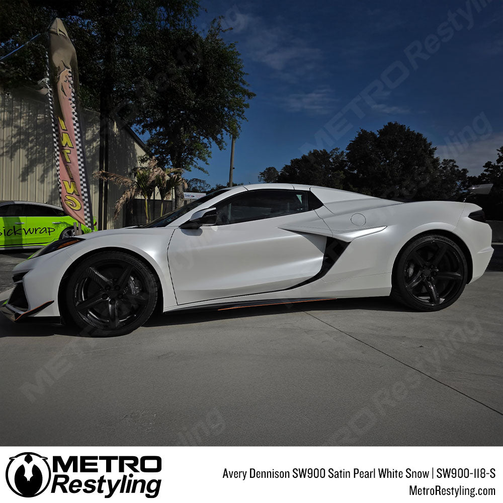 Avery Dennison SW900 Satin Pearl White Snow Vinyl Wrap | SW900-118-S